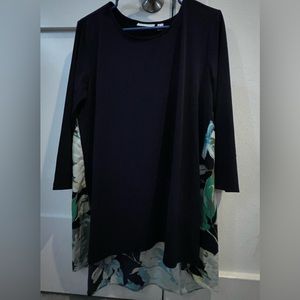 Susan Graver Regular Liquid Knit Tunic w/Floral Back  Size M Navy